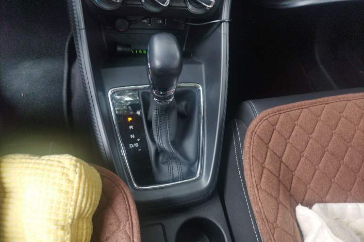 Used MG ZS 2018 1.5L Automatic Luxury Edition China V Standard Gear Lever