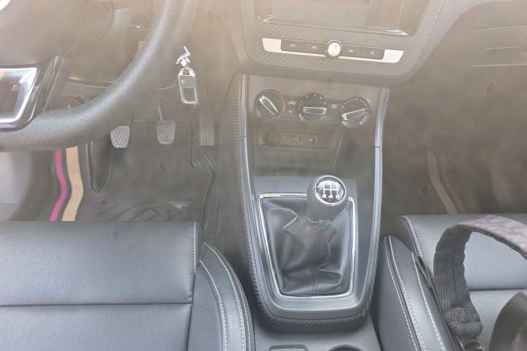 Used MG ZS 2018 1.5L Manual Luxury Version China V Standard Gear Lever