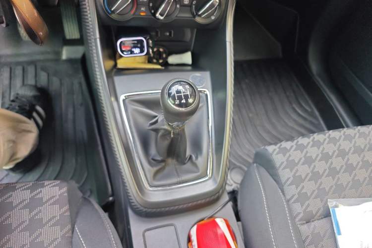Used MG ZS 2018 1.5L Manual Comfort Edition China V Standard Gear Lever