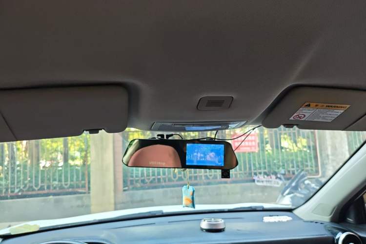 Used MG ZS 2018 1.5L Automatic Elite Edition China V Standard Headliner