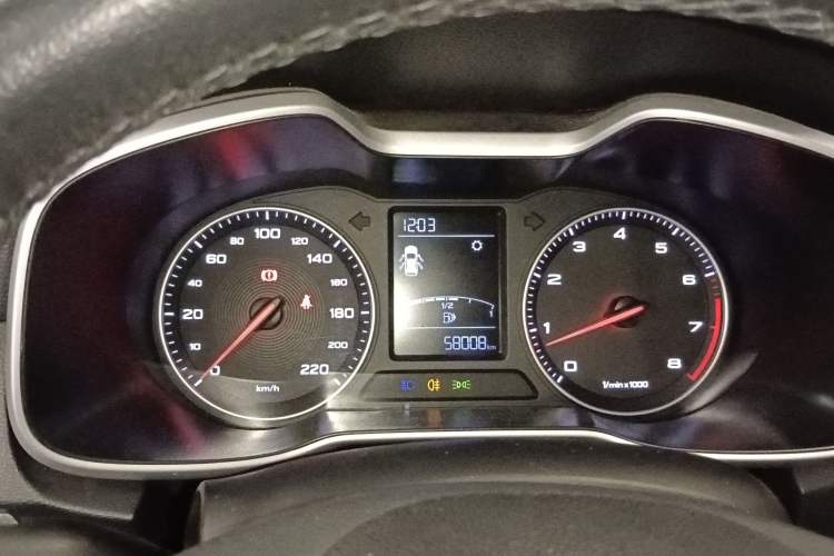 Used MG ZS 2018 1.5L Manual 65-inch Giant-Screen Sunroof Version China V Standard Instrument Cluster