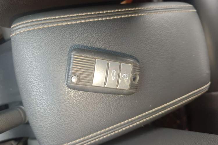 Used MG ZS 2018 1.5L Manual Elite Edition China V standard Interior 1