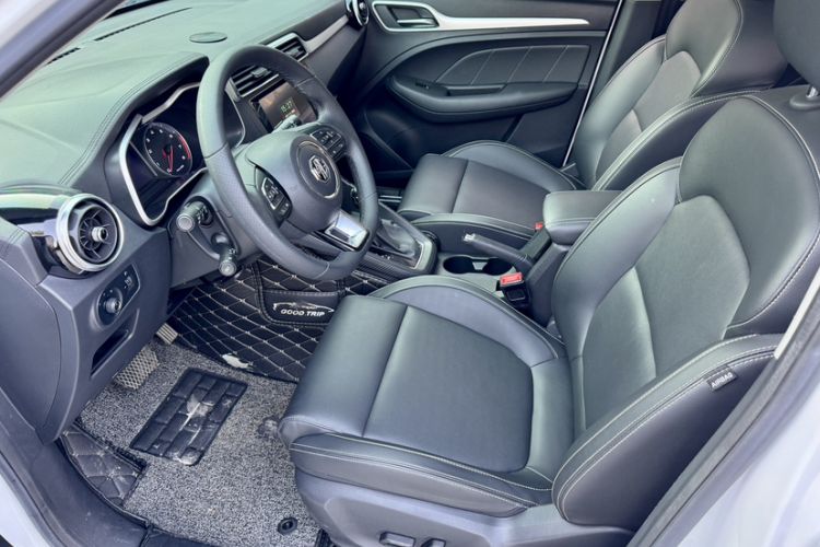 Used MG ZS 2018 1.5L Automatic Luxury Edition China V Standard Interior 2