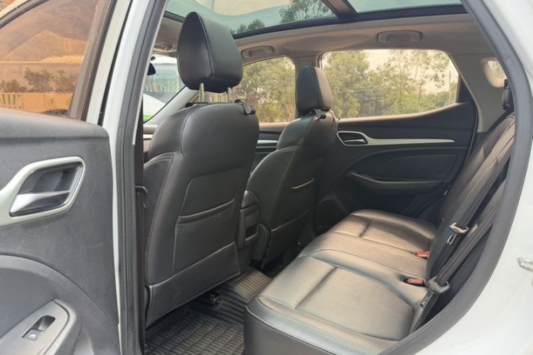 Used MG ZS 2018 1.5L Automatic Luxury Edition China V Standard Interior 3