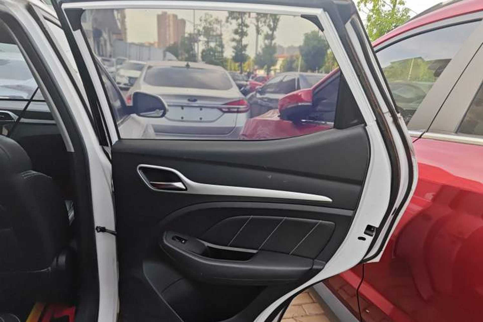 Used MG ZS 2018 1.5L Automatic Luxury Edition China V Standard Interior 3