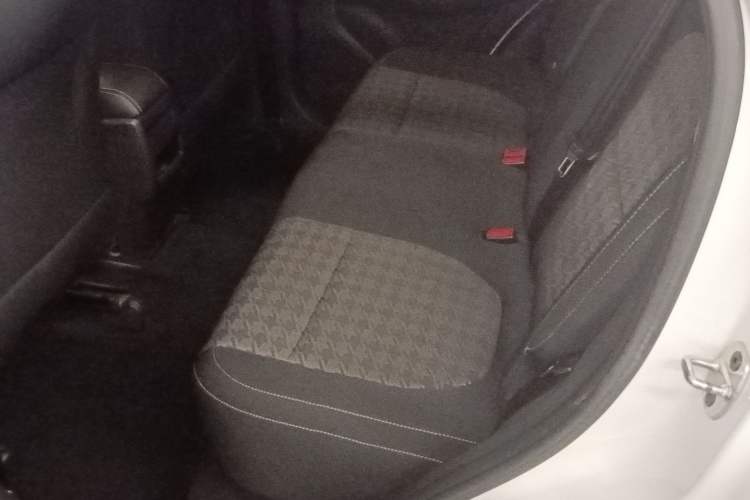 Used MG ZS 2018 1.5L Manual 65-inch Giant-Screen Sunroof Version China V Standard Interior 4