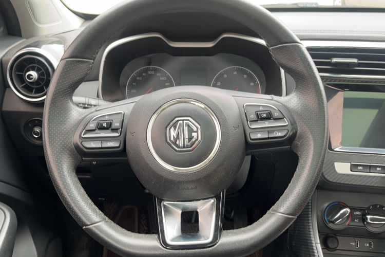 Used MG ZS 2018 1.5L Automatic Luxury Edition China V Standard Interior 5