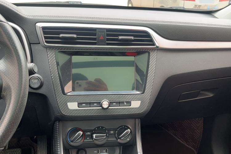 Used MG ZS 2018 1.5L Automatic Luxury Edition China V Standard Interior 6