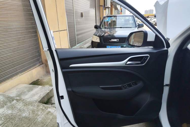Used MG ZS 2018 1.5L Manual Comfort Edition China V Standard Interior 7