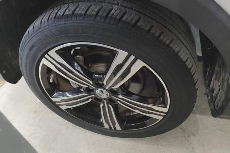 Used MG ZS 2018 1.5L Automatic Luxury Edition China V Standard Left Front Wheel Hub