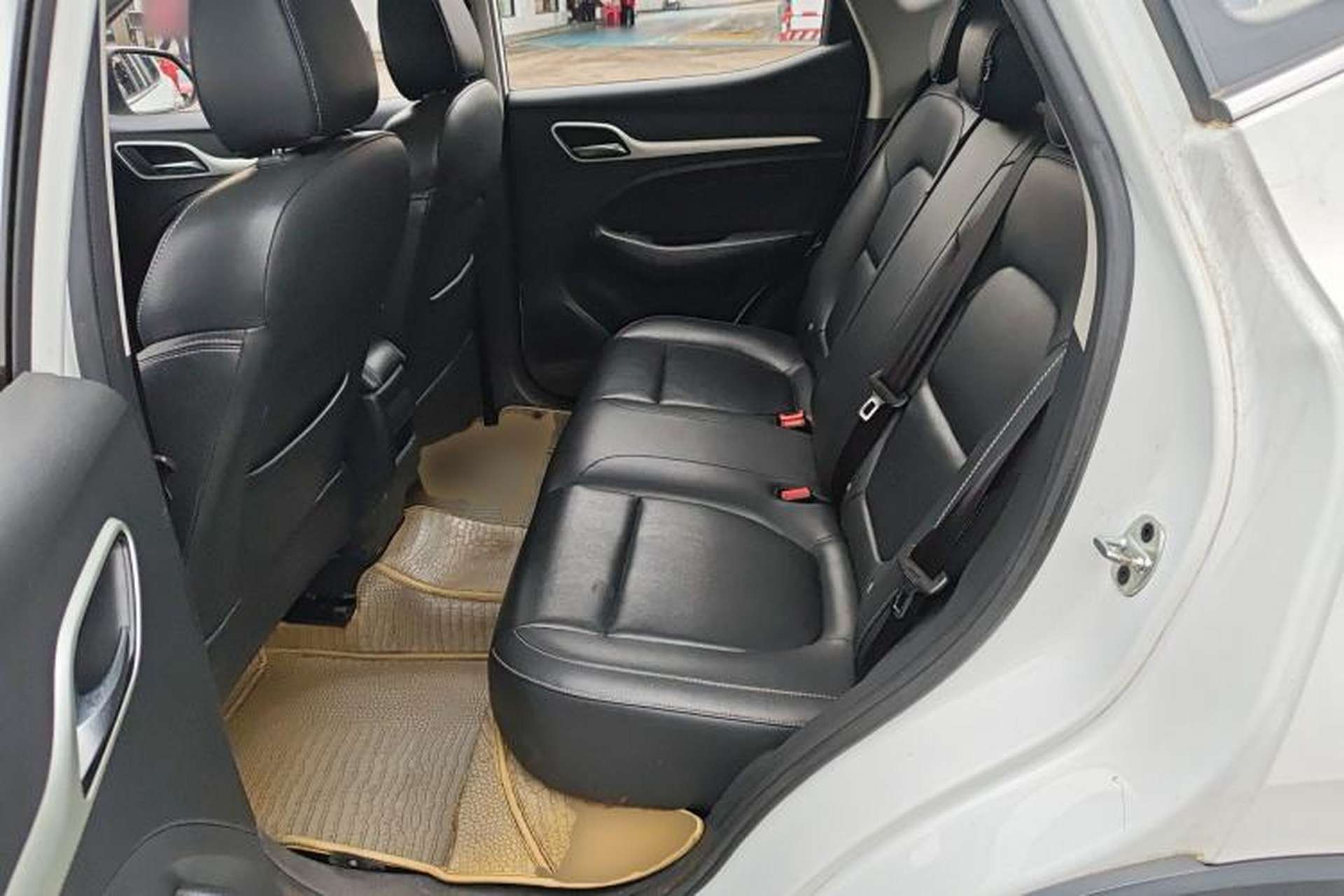 Used MG ZS 2018 1.5L Automatic Luxury Edition China V Standard Left Rear Seat