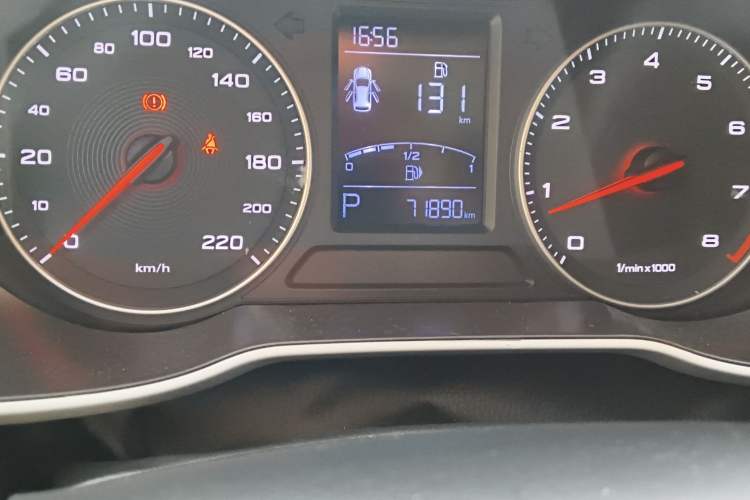 Used MG ZS 2018 1.5L Automatic Luxury Edition China V Standard Odometer Close Up