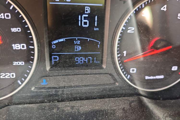 Used MG ZS 2018 1.5L Automatic Luxury Edition China V Standard Odometer Close Up