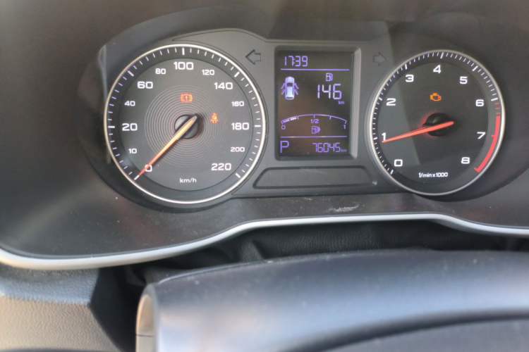Used MG ZS 2018 1.5L Automatic Luxury Edition China V Standard Odometer Close Up