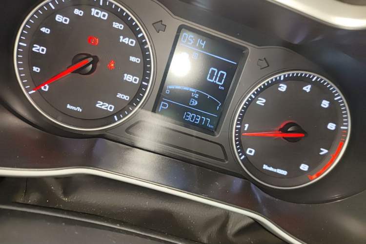 Used MG ZS 2018 1.5L Automatic Luxury Edition China V Standard Odometer Close Up