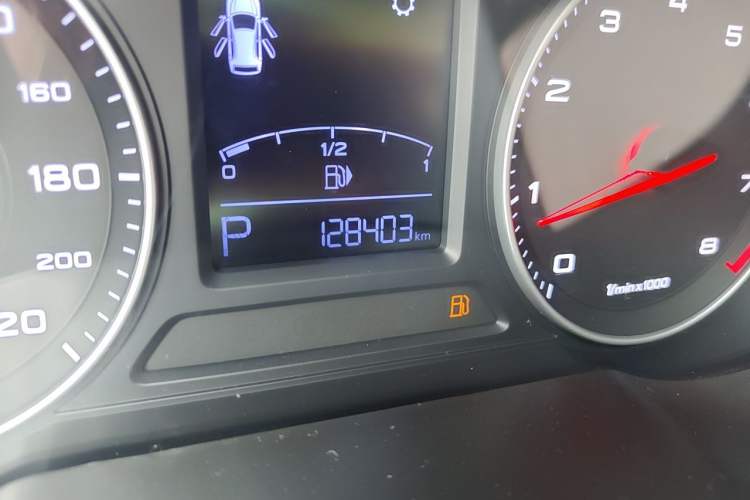 Used MG ZS 2018 1.5L Automatic Luxury Edition China V Standard Odometer Close Up