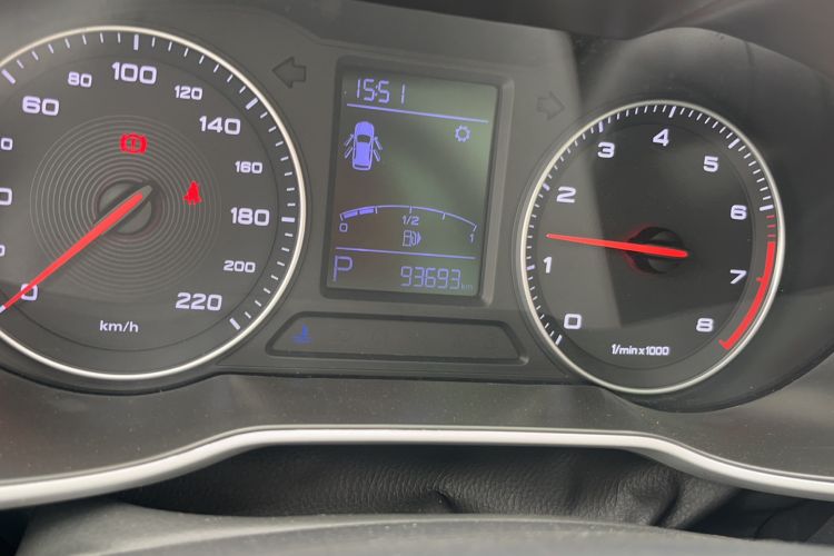 Used MG ZS 2018 1.5L Automatic Luxury Edition China V Standard Odometer Close Up