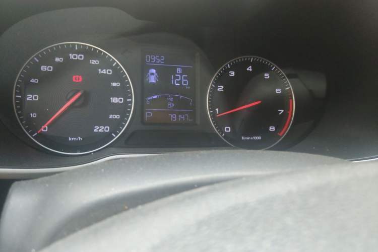 Used MG ZS 2018 1.5L Automatic Luxury Internet Edition China V Standard Odometer Close Up