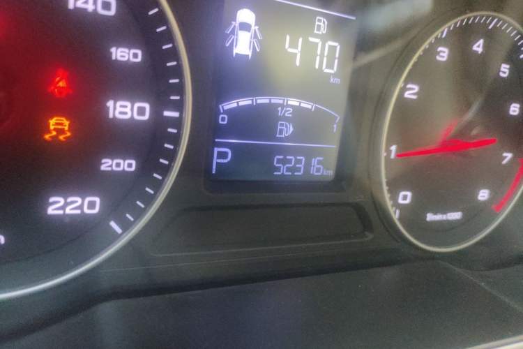 Used MG ZS 2018 16T Automatic Flagship Internet Edition China V Standard Odometer Close Up