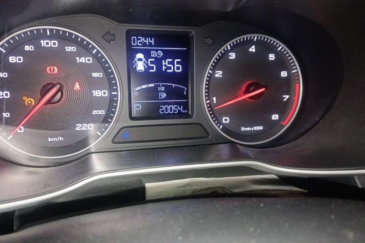Used MG ZS 2018 1.5L Automatic Luxury Edition China V Standard Odometer Close Up