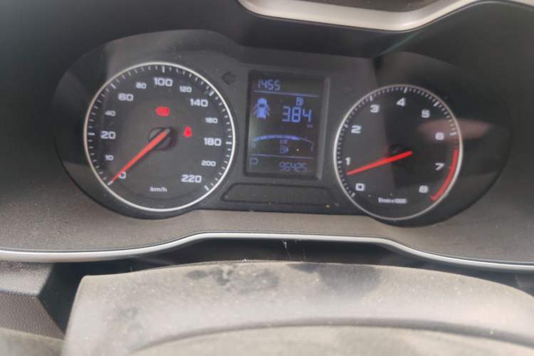 Used MG ZS 2018 1.5L Automatic Luxury Edition China V Standard Odometer Close Up