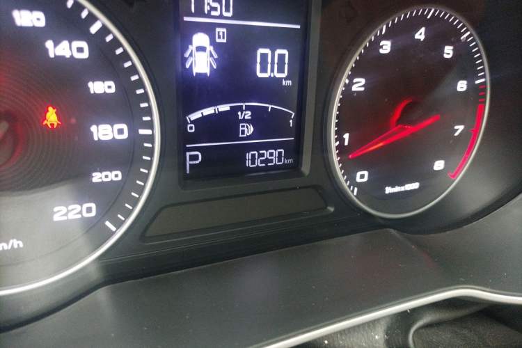 Used MG ZS 2018 1.5L Automatic Luxury Edition China V Standard Odometer Close Up