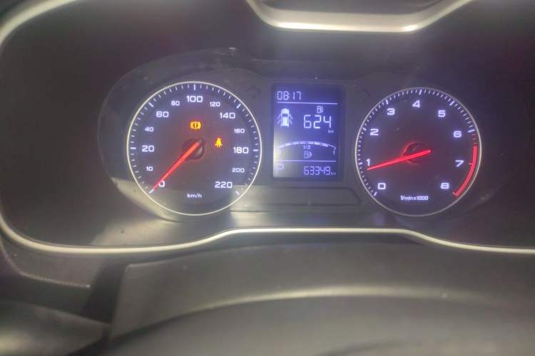 Used MG ZS 2018 1.5L Automatic Luxury Edition China V Standard Odometer Close Up