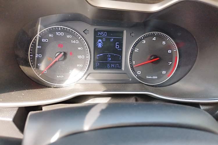 Used MG ZS 2018 1.5L Automatic Luxury Edition China V Standard Odometer Close Up