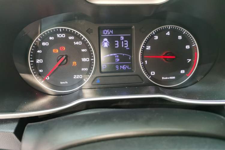 Used MG ZS 2018 1.5L Automatic Luxury Edition China V Standard Odometer Close Up