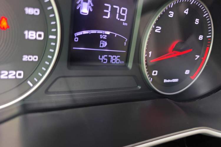 Used MG ZS 2018 1.5L Manual Comfort Edition China V Standard Odometer Close Up