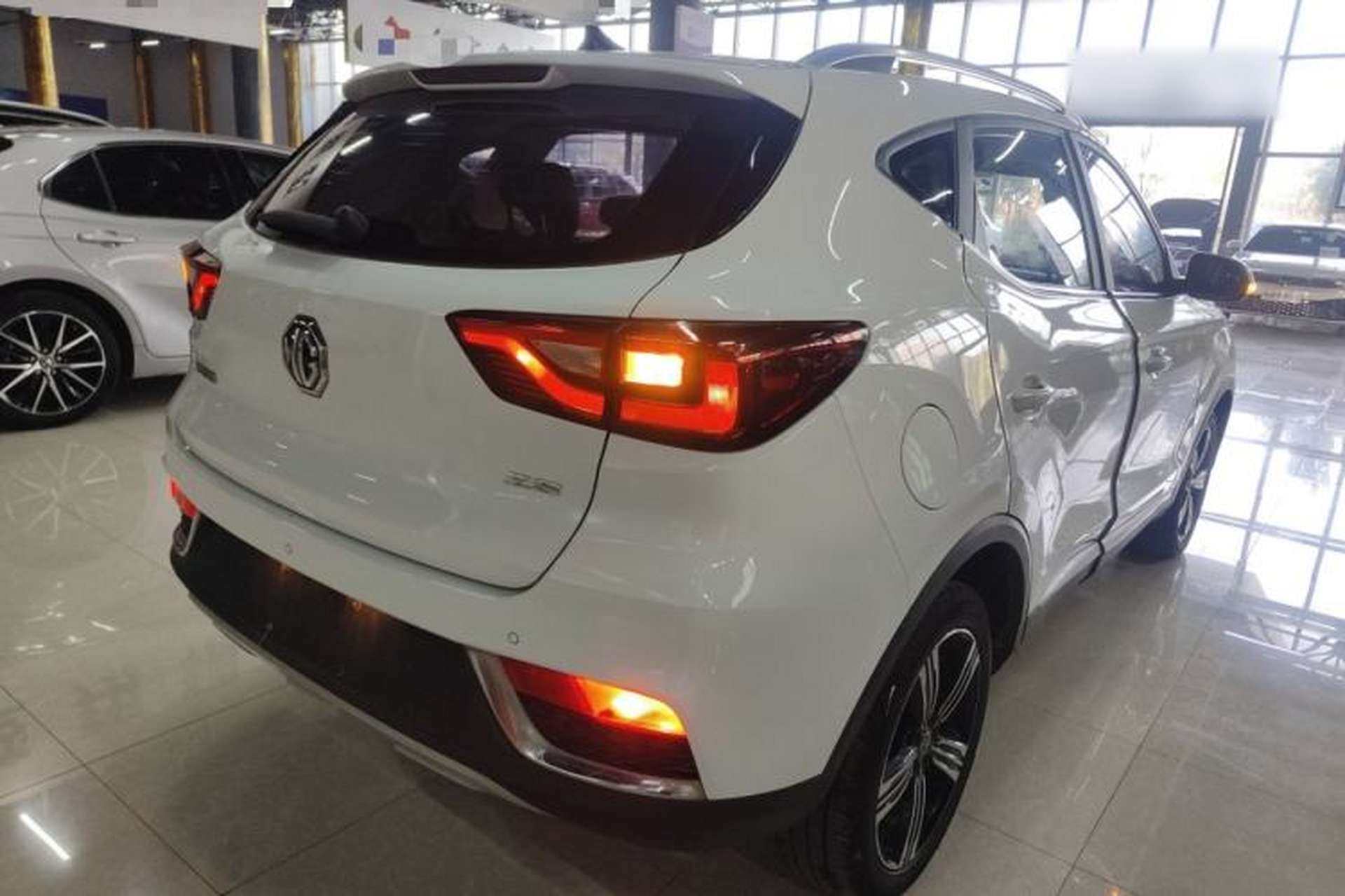 Used MG ZS 2018 1.5L Automatic Luxury Edition China V Standard Rear Right 45 Deg