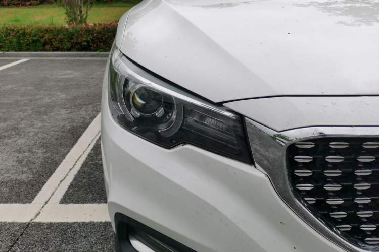 Used MG ZS 2018 1.5L Automatic Elite Edition China V Standard Right Front Headlight
