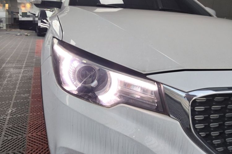 Used MG ZS 2018 1.5L Automatic Luxury Edition China V Standard Right Front Headlight