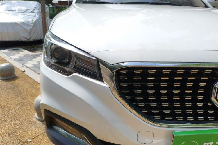 Used MG ZS 2018 1.5L Automatic Luxury Edition China V Standard Right Front Headlight