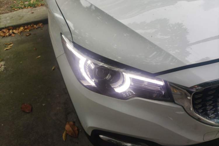 Used MG ZS 2018 1.5L Automatic Luxury Edition China V Standard Right Front Headlight