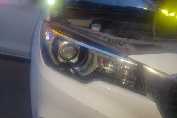Used MG ZS 2018 1.5L Automatic Luxury Edition China V Standard Right Front Headlight