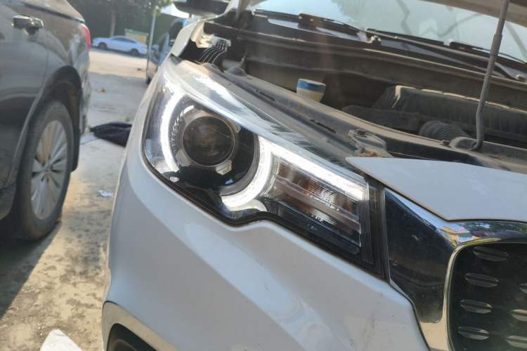 Used MG ZS 2018 1.5L Automatic Luxury Edition China V Standard Right Front Headlight