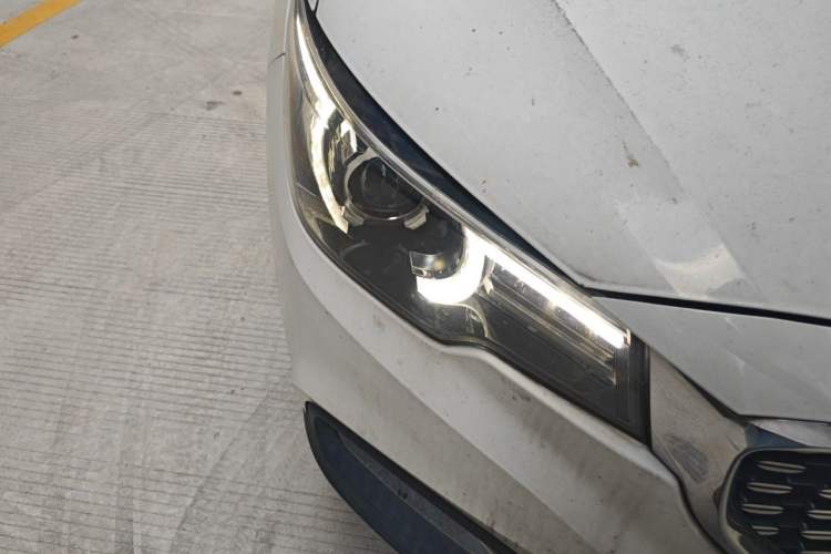 Used MG ZS 2018 1.5L Automatic Elite Edition China V Standard Right Front Headlight