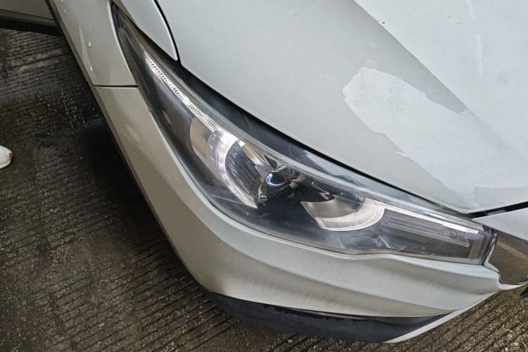 Used MG ZS 2018 1.5L Automatic Elite Edition China V Standard Right Front Headlight