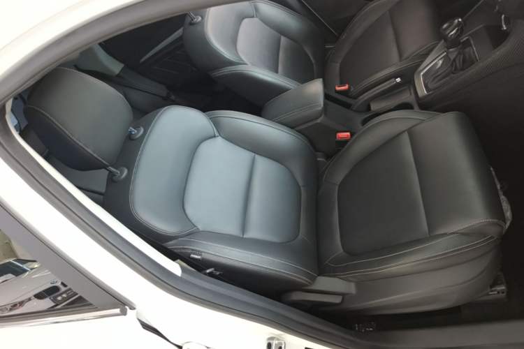Used MG ZS 2018 1.5L Automatic Luxury Edition China V Standard Right Front Seat