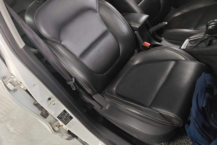 Used MG ZS 2018 1.5L Automatic Luxury Edition China V Standard Right Front Seat