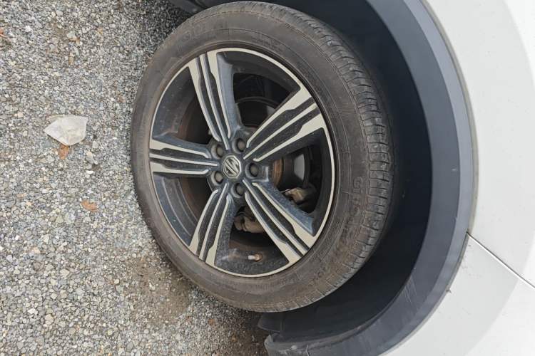 Used MG ZS 2018 1.5L Manual Luxury Version China V Standard Right Front Wheel Hub