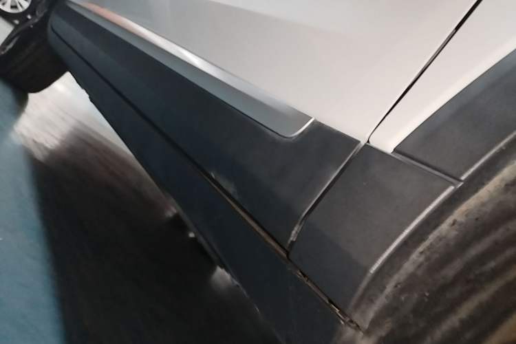Used MG ZS 2018 1.5L Automatic Luxury Edition China V Standard Right Side Sill