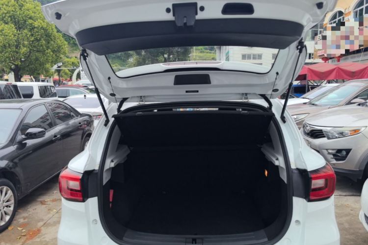 Used MG ZS 2018 1.5L Automatic Luxury Edition China V Standard Trunk