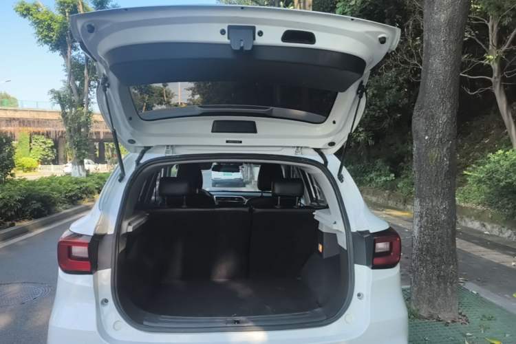 Used MG ZS 2018 1.5L Manual Comfort Edition China V Standard Trunk