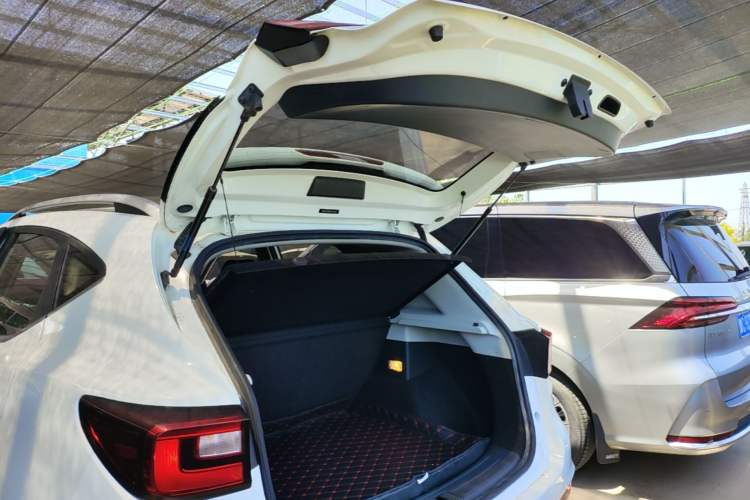 Used MG ZS 2018 1.5L Manual Comfort Edition China V Standard Trunk