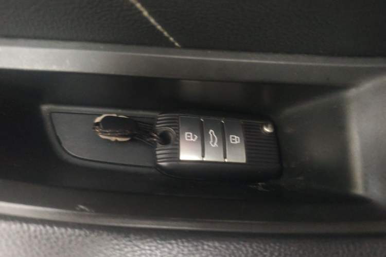 Used MG ZS 2018 1.5L Automatic Luxury Edition China V Standard Vehicle Key