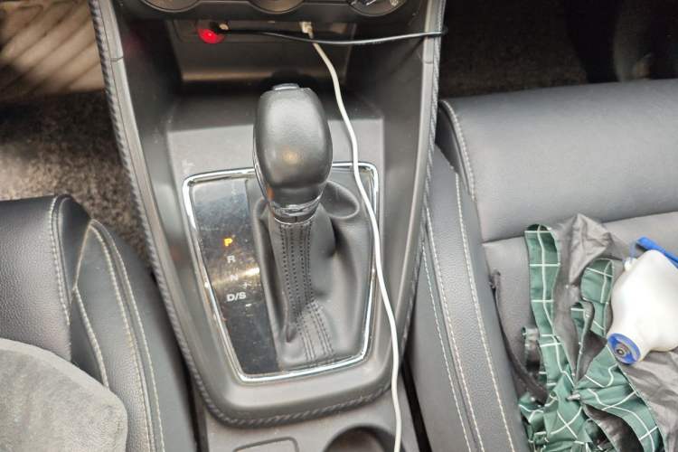 Used MG ZS 2018 1.5L Automatic Elite Edition China V Standard Gear Lever