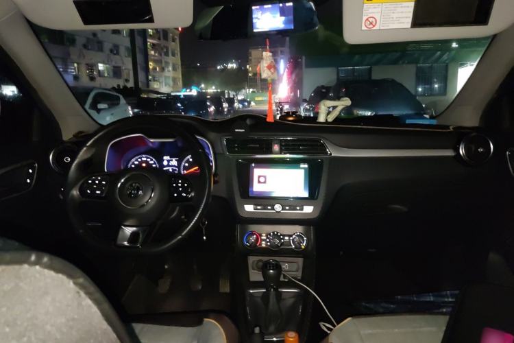 Used MG ZS 2019 1.5L Manual Global Comfort Edition China VI Standard Interior 2