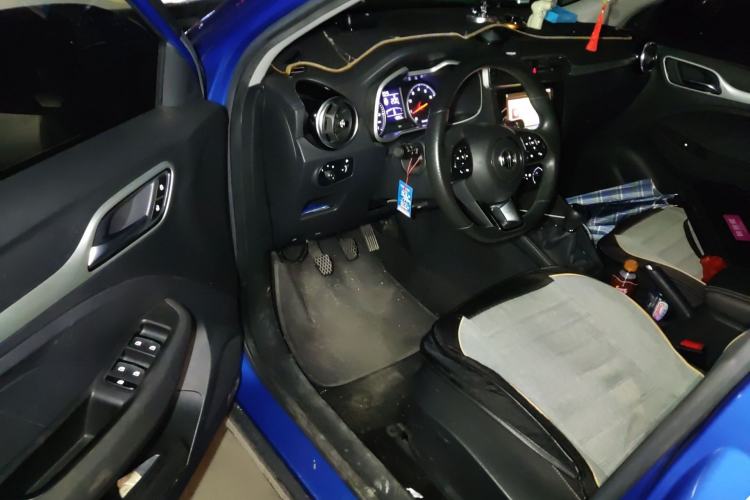Used MG ZS 2019 1.5L Manual Global Comfort Edition China VI Standard Interior 3